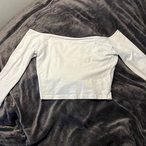 cropped off the shoulder hollister tee